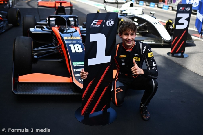 Del Pino leads home Deligny for VAR 1-2 after Red Flag