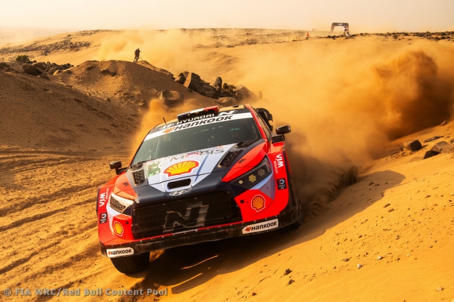 Fourmaux leads in Saudi Arabia