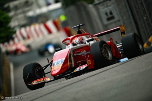 Slater takes Provisional Pole Position for Macau Grand Prix