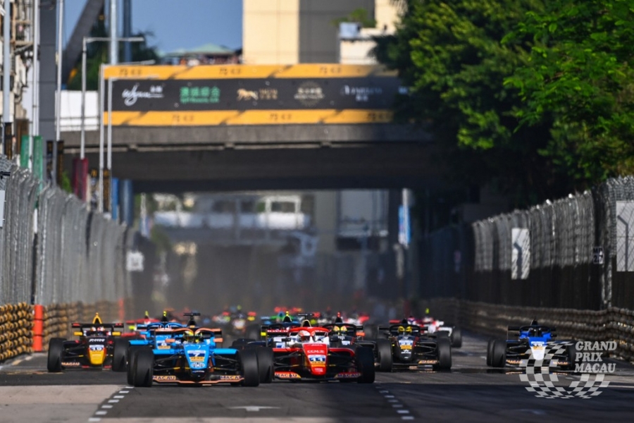 Naël Triumphs the Macau Grand Prix