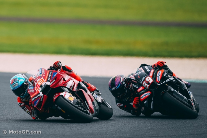 Marc Marquez takes title lead with Sprint win