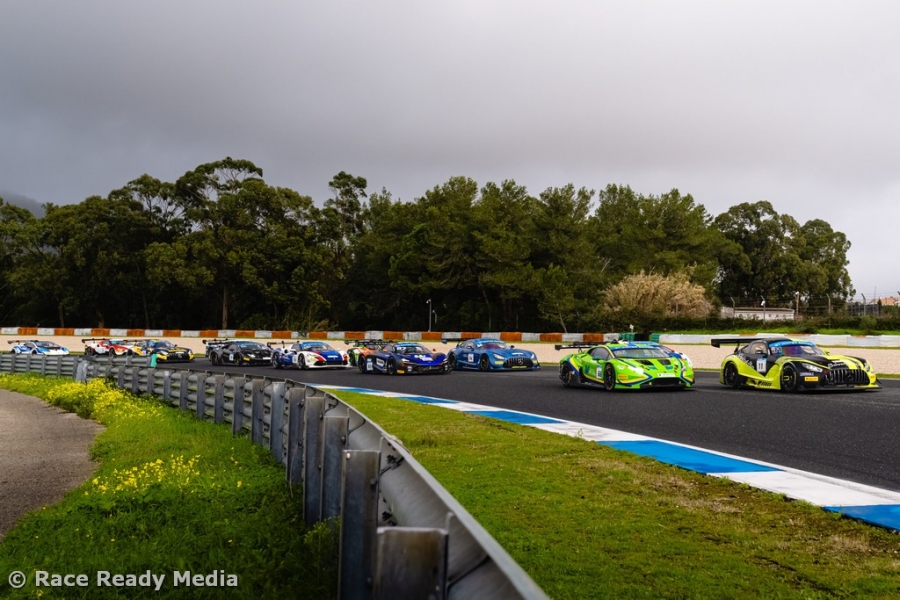 Domingo de festa e &agrave; antiga no Aut&oacute;dromo do Estoril