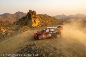 Sesks inherits Saudi lead after Fourmaux penalty