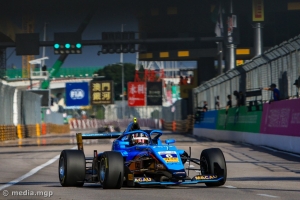 Naël takes Pole position for Macau Grand Prix