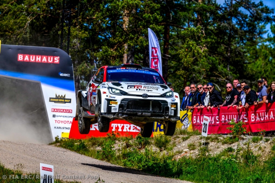 Brynildsen flies high in the ERC to hold top spot in Sweden