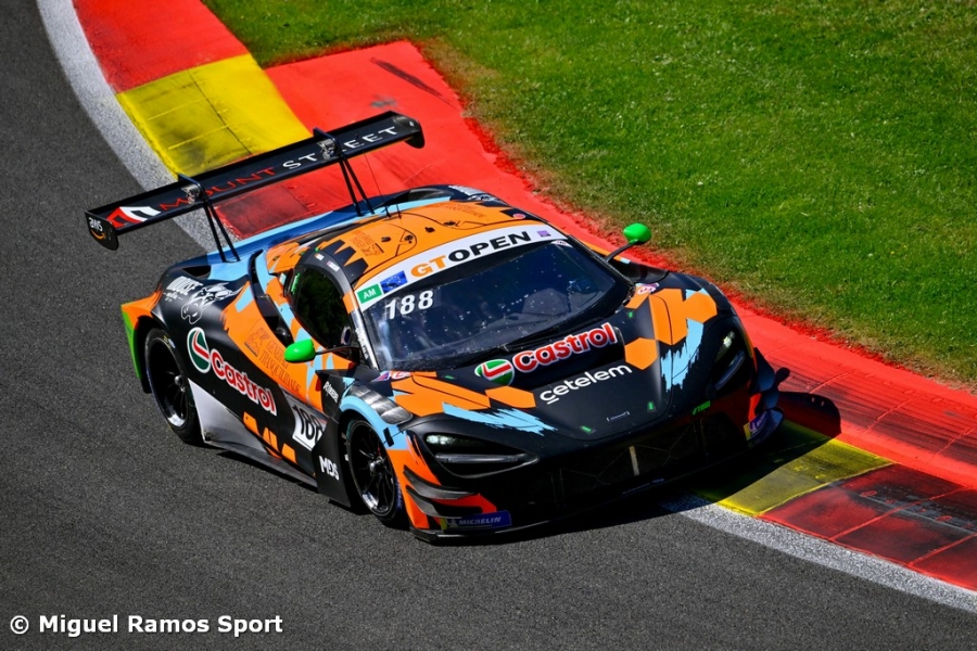 Ramos e Sansom vencem a AM Class nos 500km de SPA