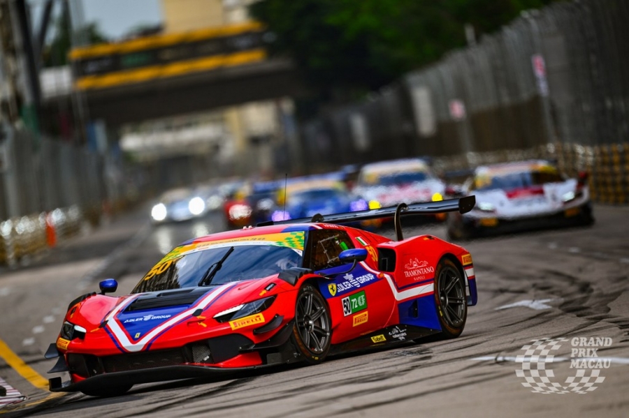 Fuoco dominates Macau GT Cup Qualification Race