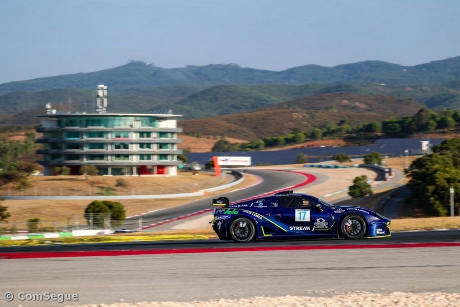 Henrique Cruz termina temporada com uma vitória
