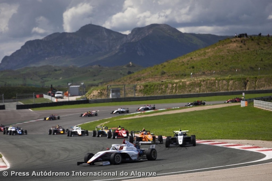 F4 Espanha de volta ao AIA