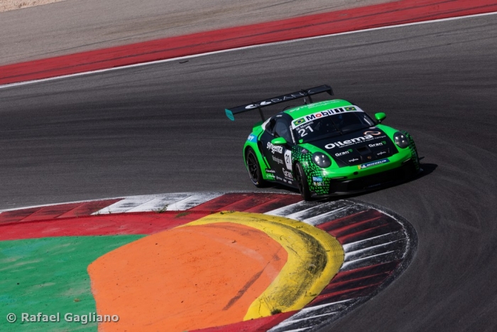 Miguel Mariotti lidera treino livre da Porsche Cup Brasil
