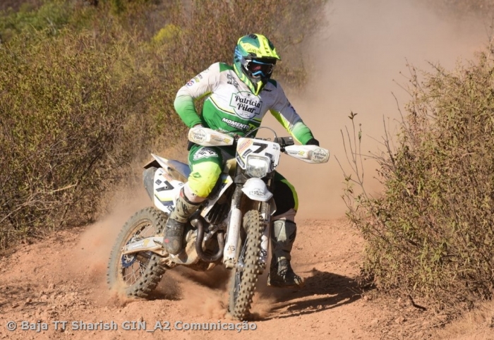 Bruno Santos, Tom&aacute;s Paulo e Vasco Martins lideram a Baja TT Sharish Gin