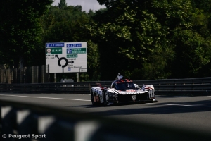 Team Peugeot with a demanding and productive Test Day