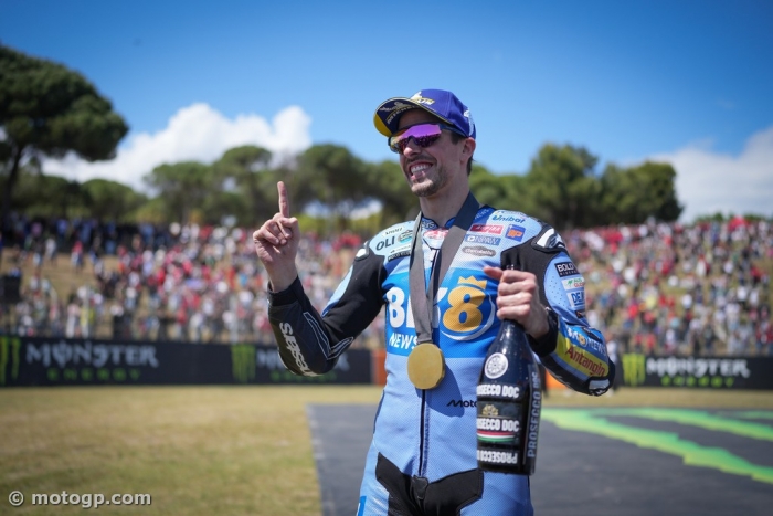 Alex Marquez fends off Acosta for Barcelona Sprint gold