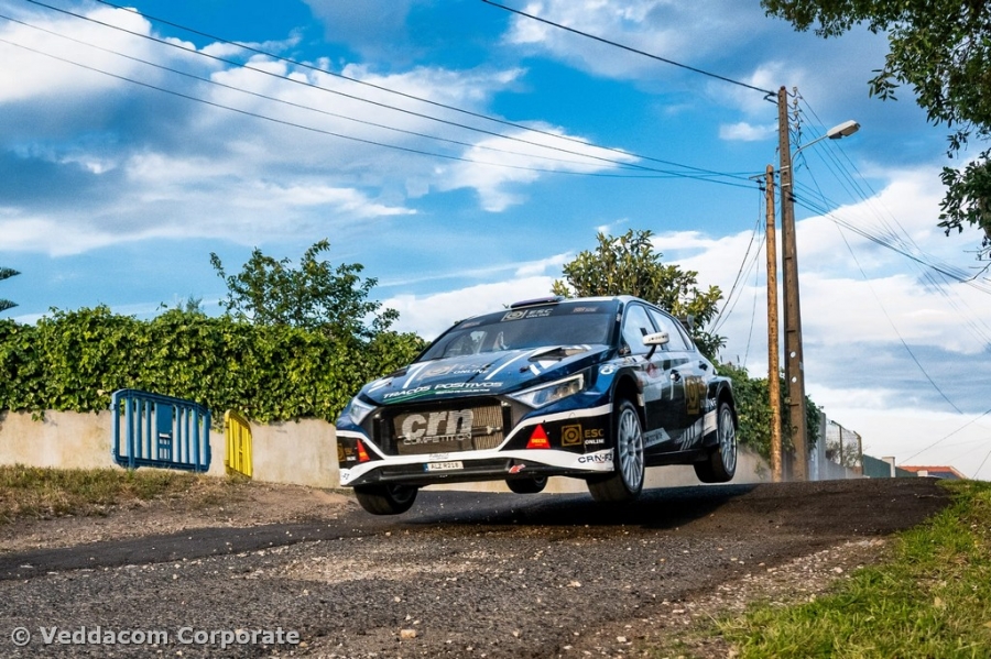 Rui Madeira conquista &ldquo;tetra&rdquo; no Rally das Cam&eacute;lias
