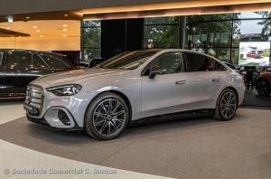 Mercedes-Benz Classe C el&eacute;ctrico chegou &agrave; Soc. Com. C. Santos