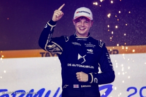 Taylor Barnard conquistou a primeira vit&oacute;ria da sua carreira na F-E
