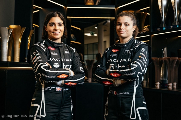 Jamie Chadwick and Lilou Wadoux to test for Jaguar TCS Racing