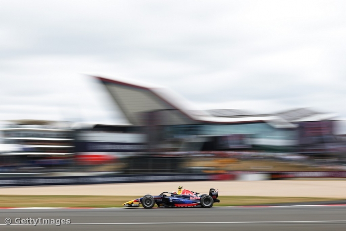 Tsolov dominates to complete iconic Silverstone double