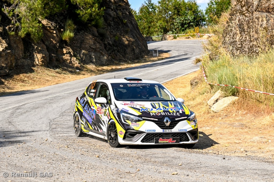 João Rodrigues impõe-se com autoridade no Clio Trophy Portugal