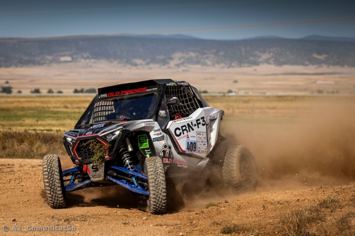 Alexandre Pinto e Bernardo Oliveira no pódio na Baja Aragón