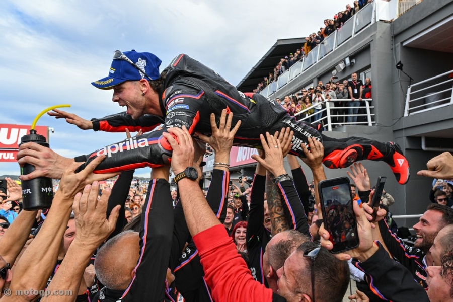 Marco Bezzecchi ends 2025 season with Victory
