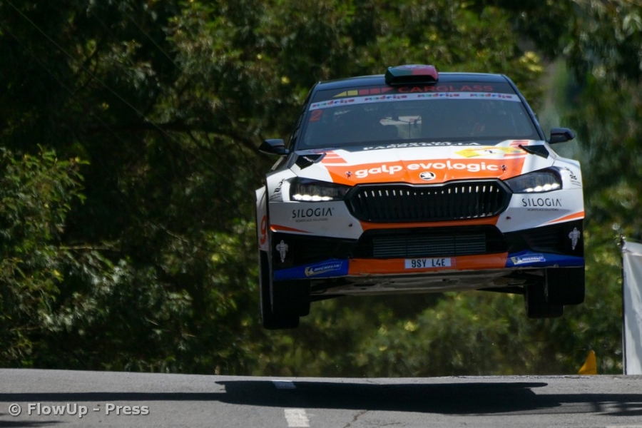 Armindo Ara&uacute;jo com exibi&ccedil;&atilde;o de destaque