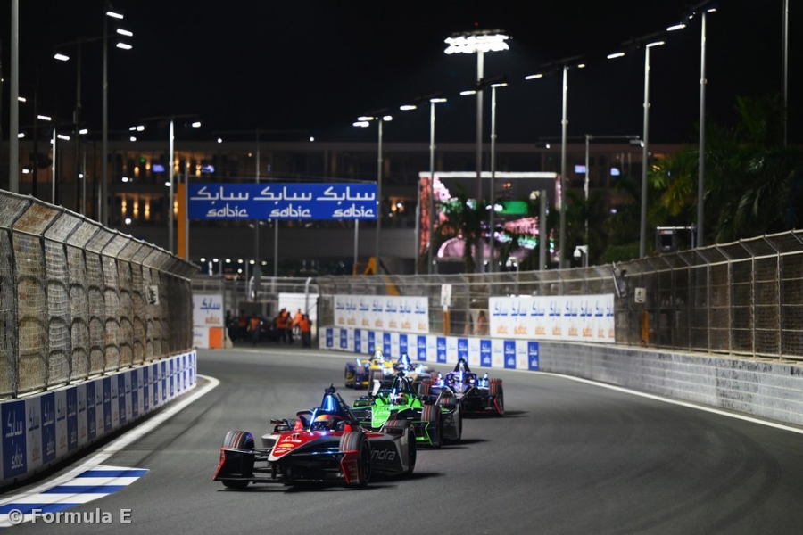 Formula E World Championship tackls Jeddah Corniche Circuit