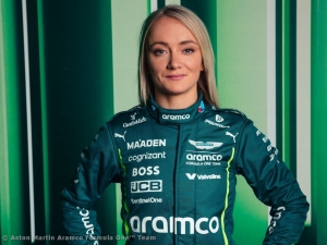 Jessica Hawkins to race in GT World Challenge Europe