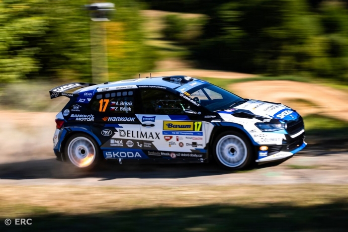 Břez&iacute;k edging narrow Zl&iacute;n ERC battle