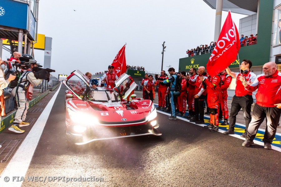 Toyota #8 triumphs at home following late twist