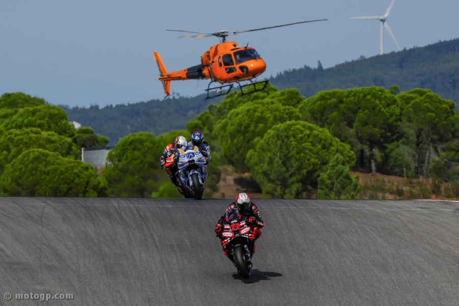 Bezzecchi pulls clear to beat Marquez and Acosta in Portimão