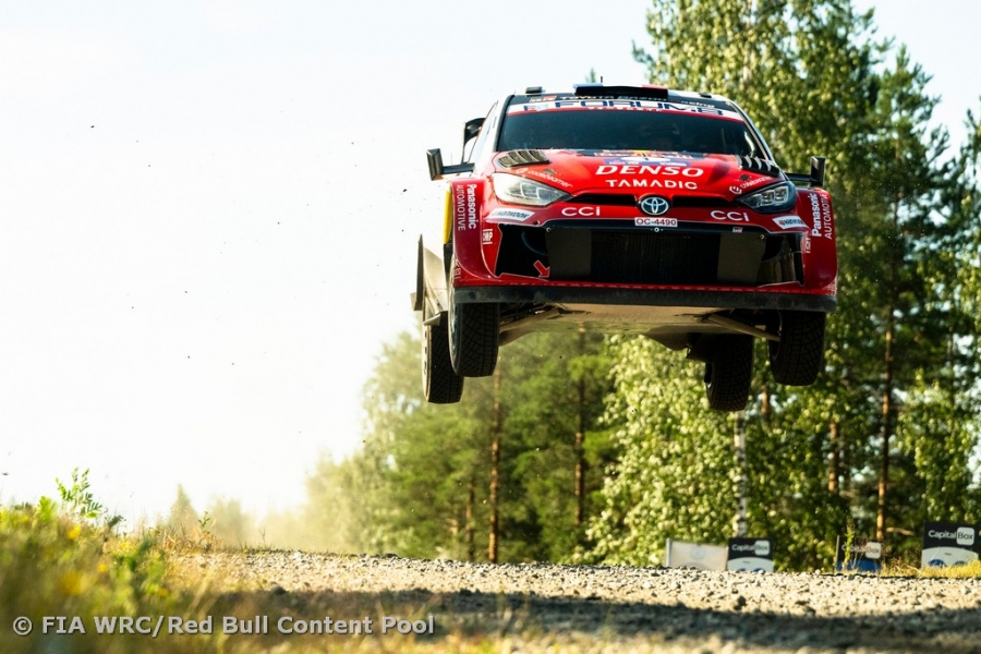 Ogier masters Friday chaos to lead Finland by 16.3sec
