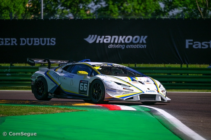 Miguel Crist&oacute;v&atilde;o aborda Nurburgring com prud&ecirc;ncia