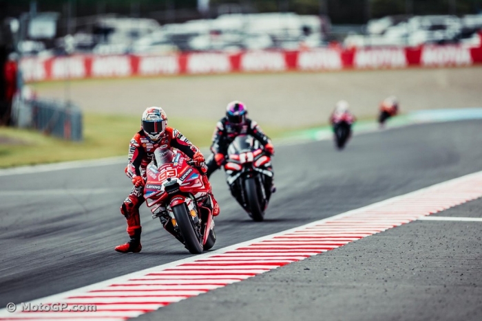 Marc Marquez doubles up at Motegi to reel in Martin