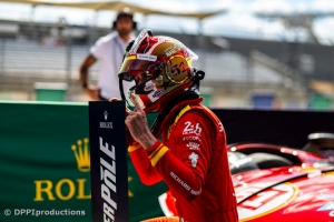 Giovinazzi grabs pole for Ferrari in thrilling Texan dead-heat